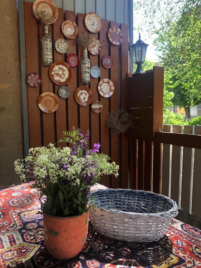 Lind Guest House B&B Gjoumri Kültér fotó