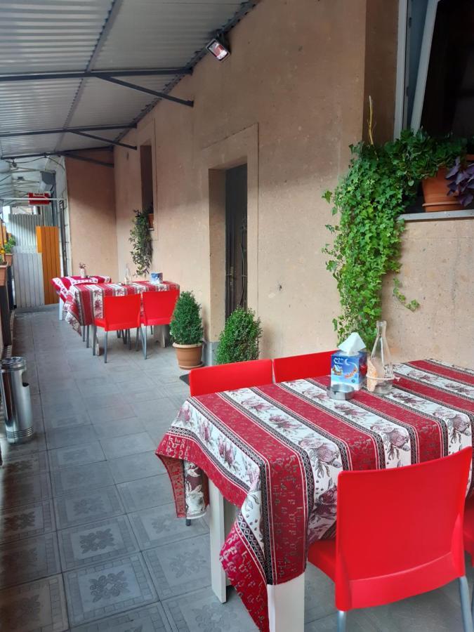 Lind Guest House B&B Gjoumri Kültér fotó