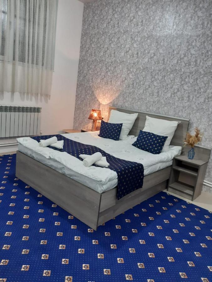 Lind Guest House B&B Gjoumri Kültér fotó