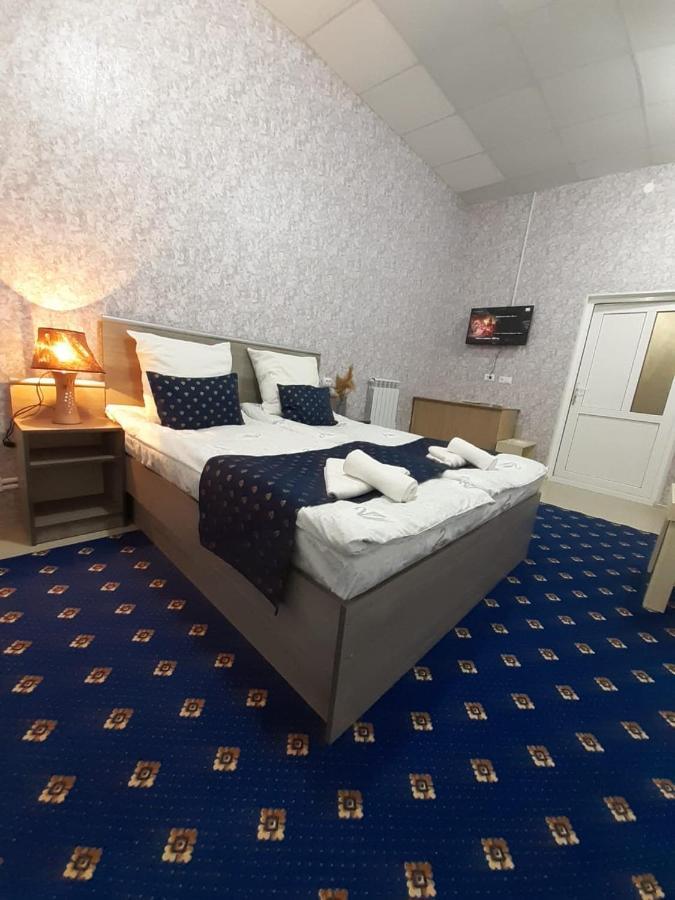 Lind Guest House B&B Gjoumri Kültér fotó