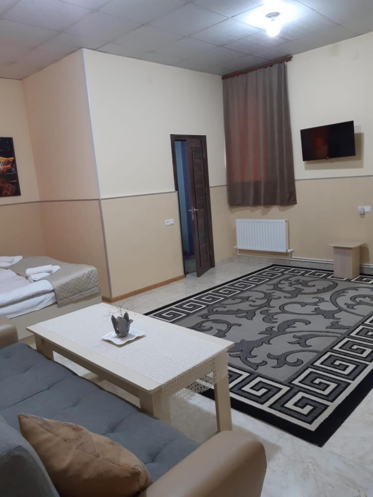 Lind Guest House B&B Gjoumri Kültér fotó