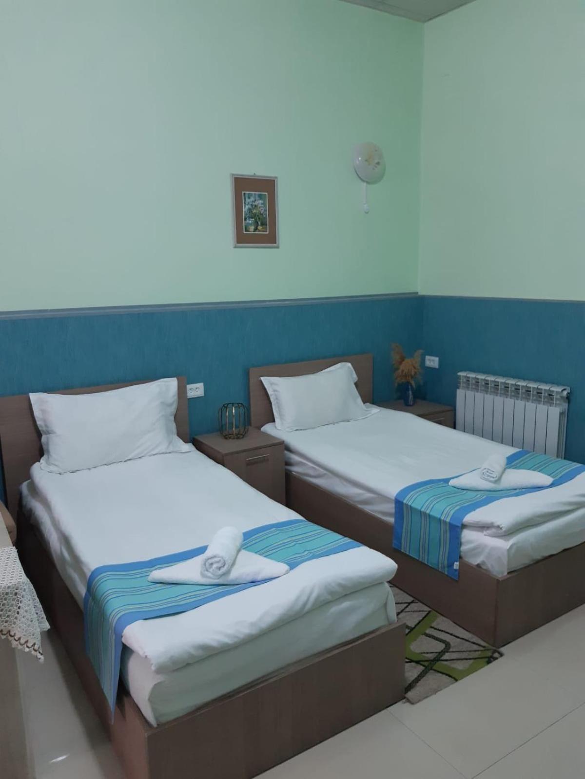 Lind Guest House B&B Gjoumri Kültér fotó
