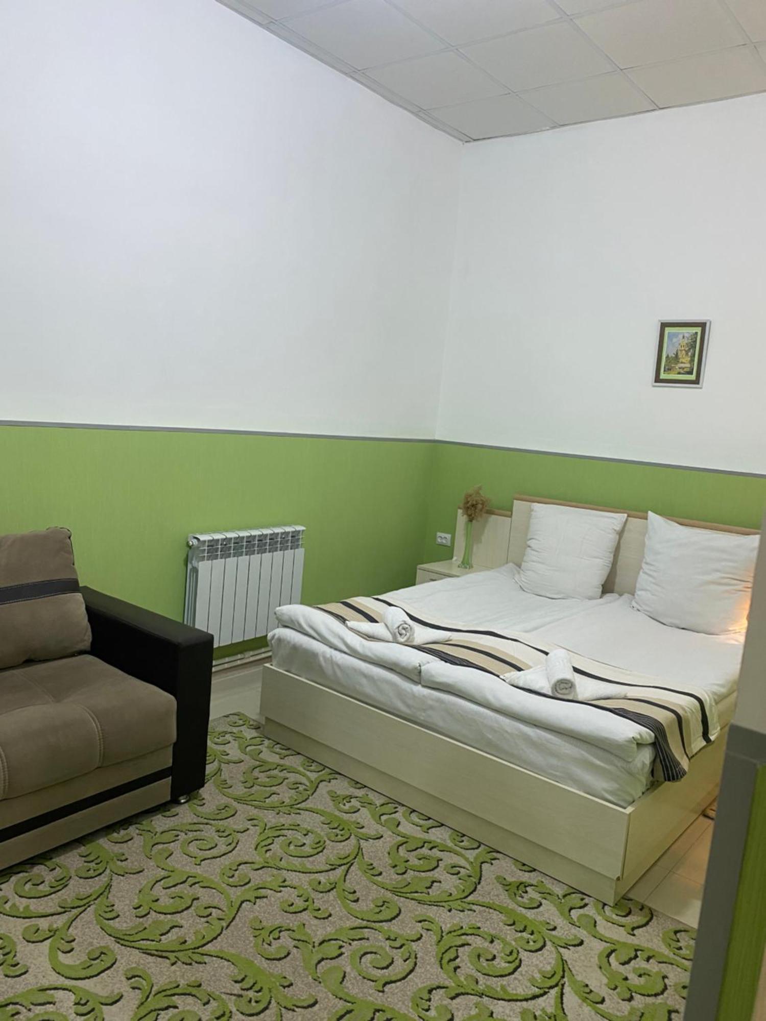 Lind Guest House B&B Gjoumri Kültér fotó