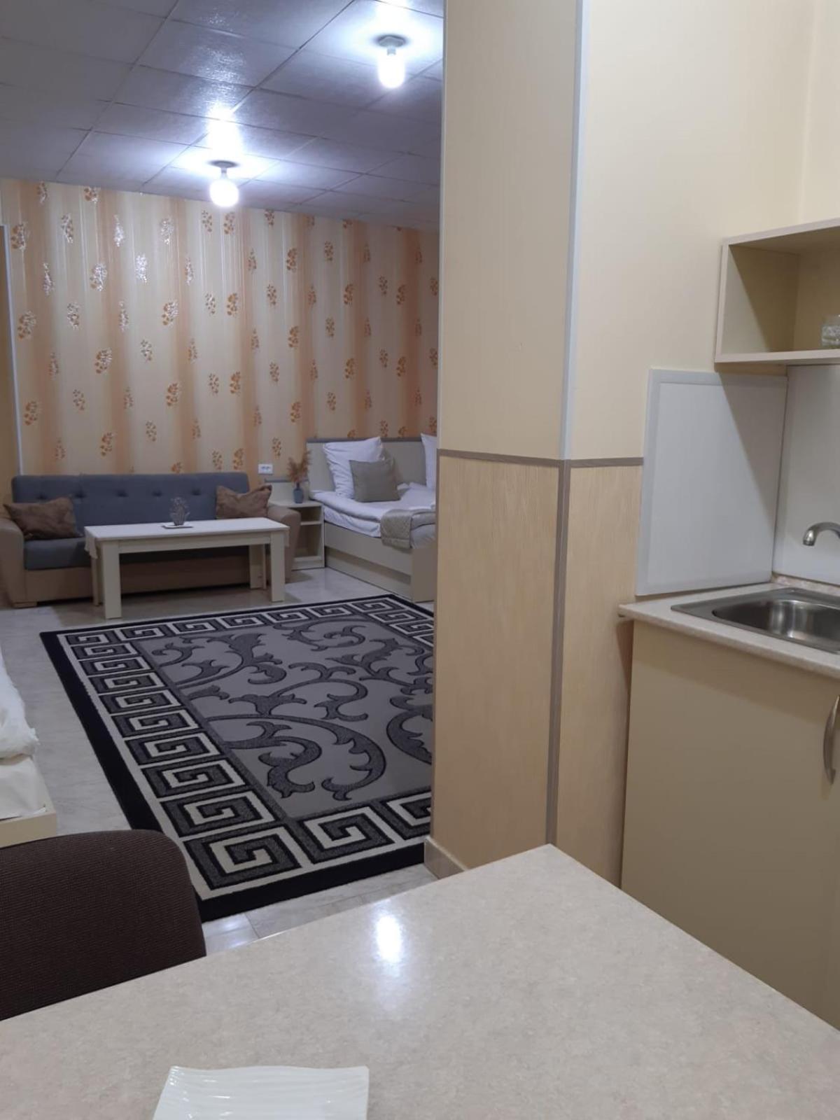 Lind Guest House B&B Gjoumri Kültér fotó