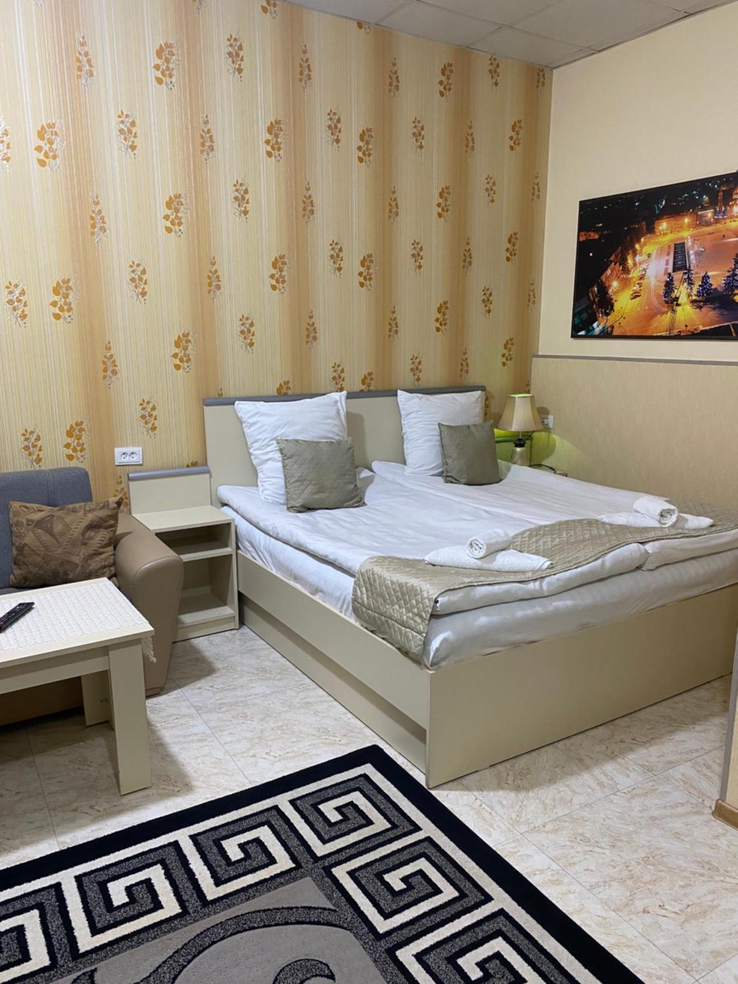Lind Guest House B&B Gjoumri Kültér fotó